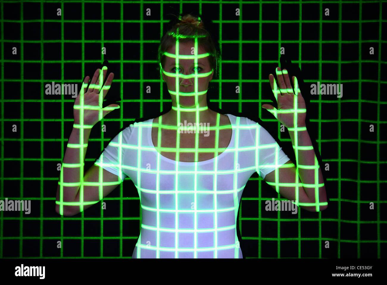 Biometrie, Symbolfoto. Automatische Gesichtserkennung mit einem Laserscanner. 3D-Modell eines weiblichen Gesichts zur Erzeugung von digitalen Daten. Stockfoto