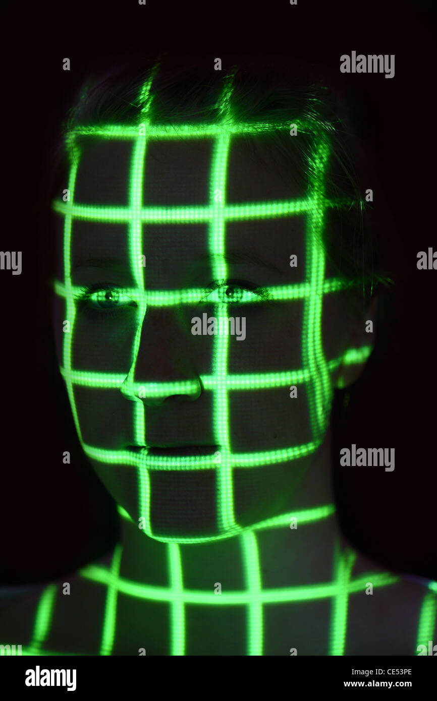 Biometrie, Symbolfoto. Automatische Gesichtserkennung mit einem Laserscanner. 3D-Modell eines weiblichen Gesichts zur Erzeugung von digitalen Daten. Stockfoto