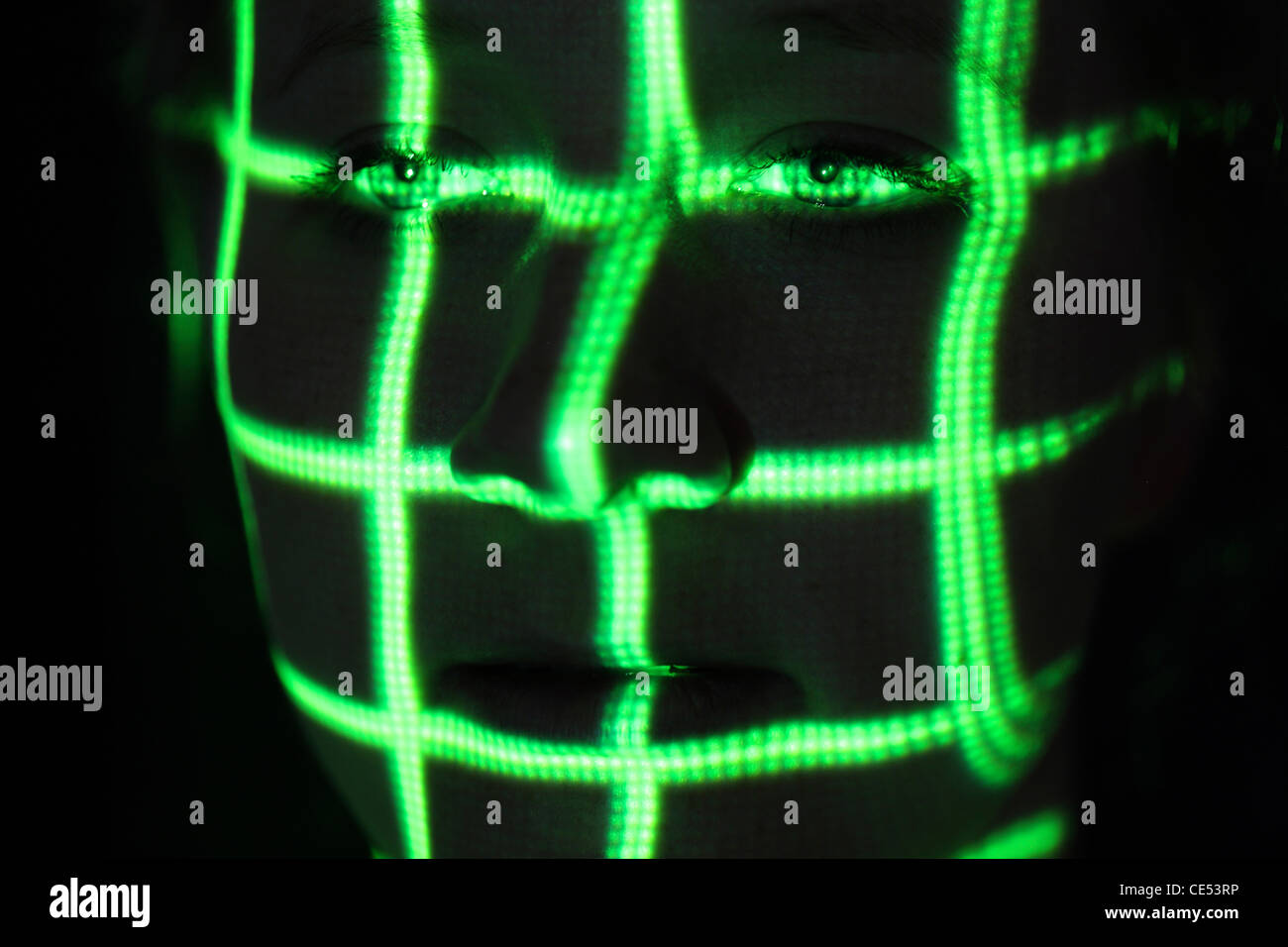 Biometrie, Symbolfoto. Automatische Gesichtserkennung mit einem Laserscanner. 3D-Modell eines weiblichen Gesichts zur Erzeugung von digitalen Daten. Stockfoto