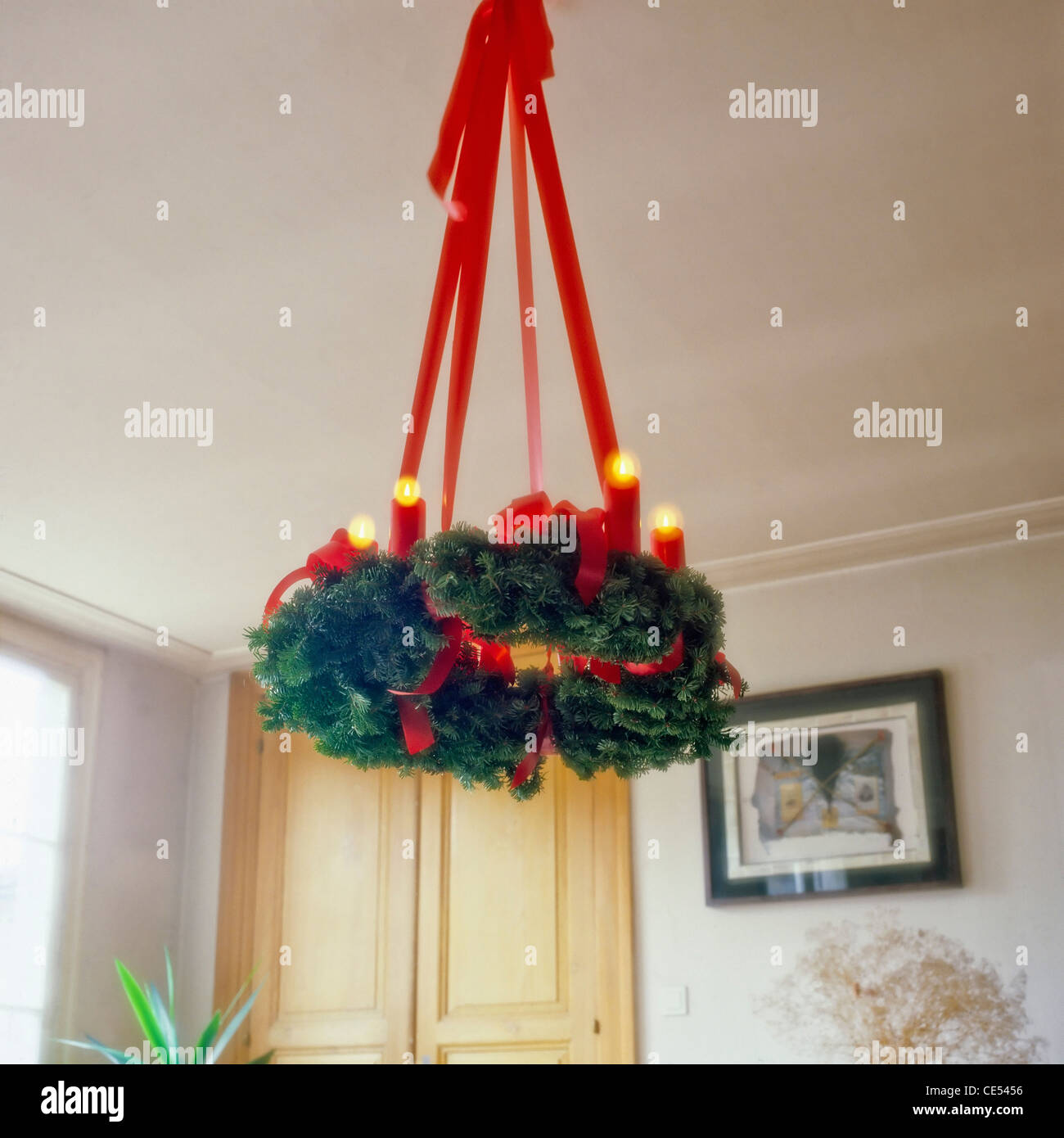 Ceiling wreath -Fotos und -Bildmaterial in hoher Auflösung – Alamy
