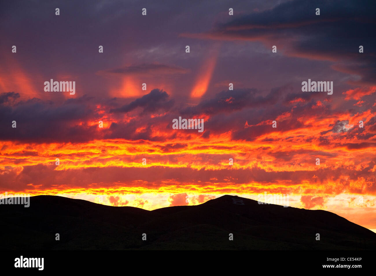 Sonnenuntergang an der Interstate 15 in der Nähe von Dillon, Montana, USA. Stockfoto