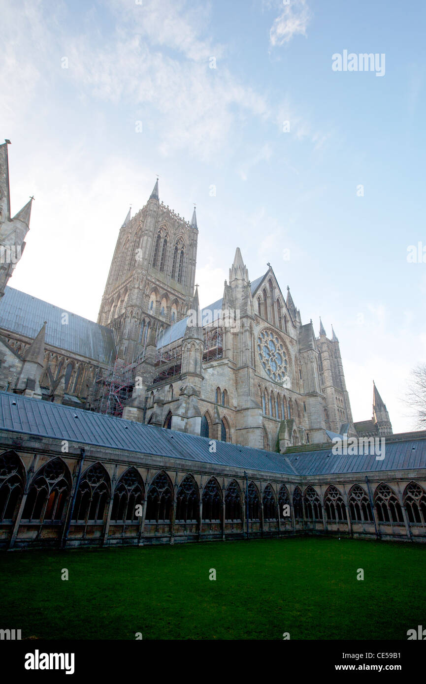 Lincoln City, Lincolnshire, England, Lincoln Kathedrale historische Wahrzeichen Gotik von innerhalb der Klöster Stockfoto