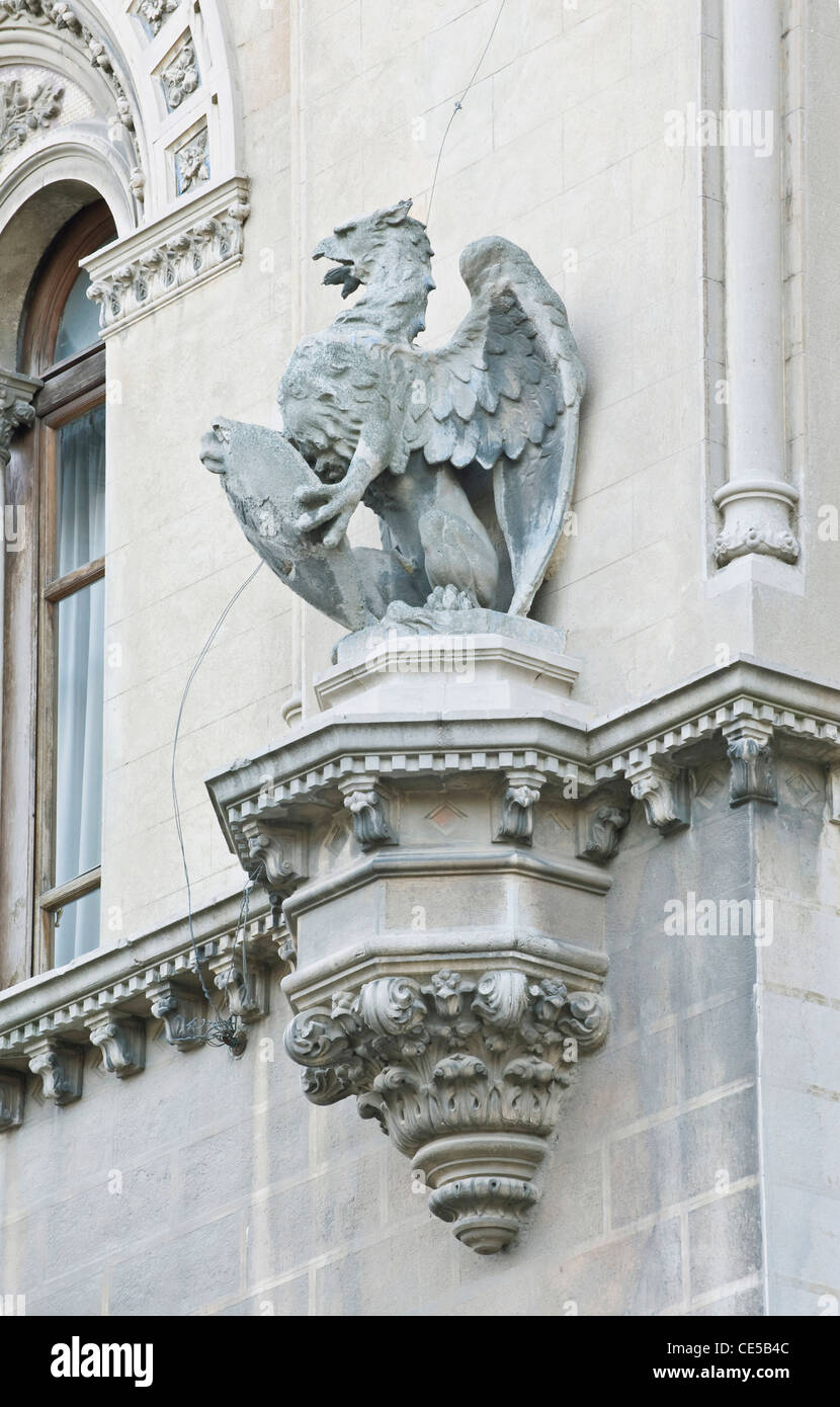 Europa, Italien, Umbrien, Perugia, Griffitn (geflügelter Löwe) Gebäude Dekoration - die mythische Griffitn ist das Symbol von Perugia. Stockfoto
