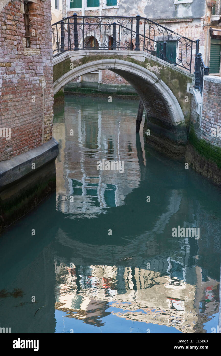Europa, Italien, Venedig, Canal und Reflexion Stockfoto