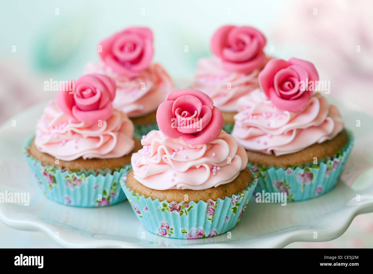 Rosen-cupcakes Stockfoto