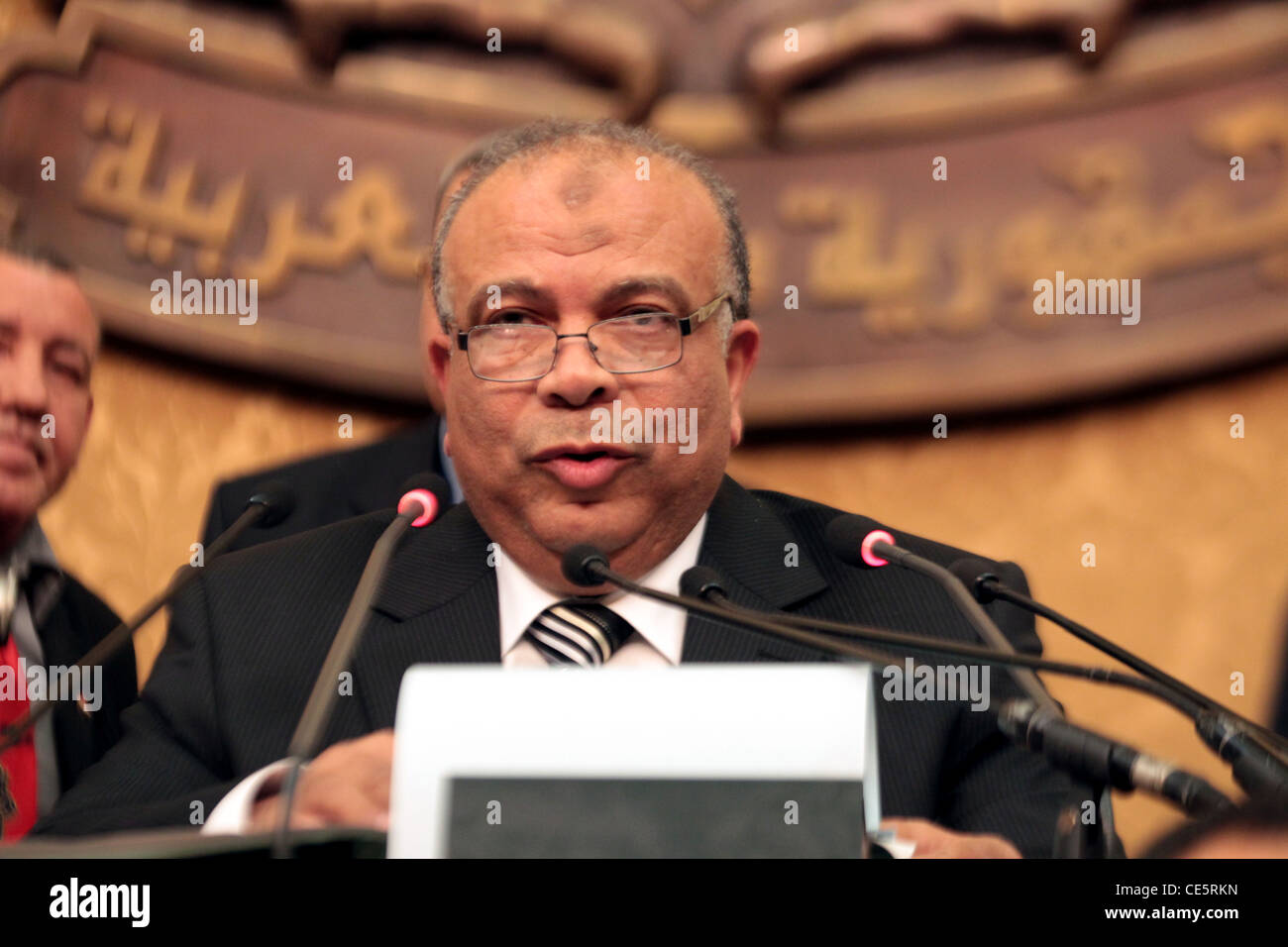Saad Al-Katatny,(R) Mitglied der Muslim-Bruderschaft des Parlaments nominiert von der Freiheit, Brüderlichkeit und Gerechtigkeitspartei und den Kopf Stockfoto