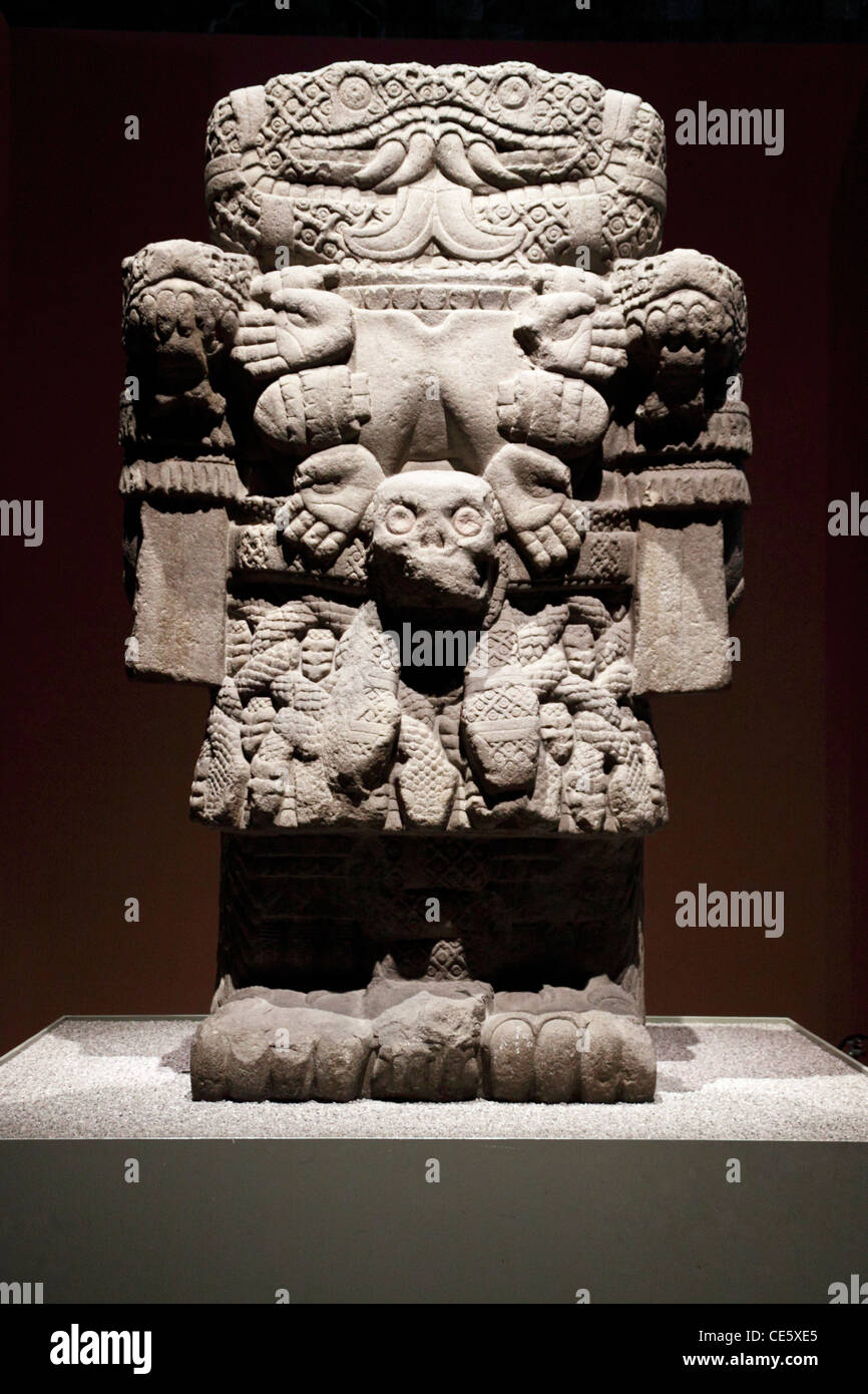 Statue von Coatlicue angezeigt, in der das Nationalmuseum für