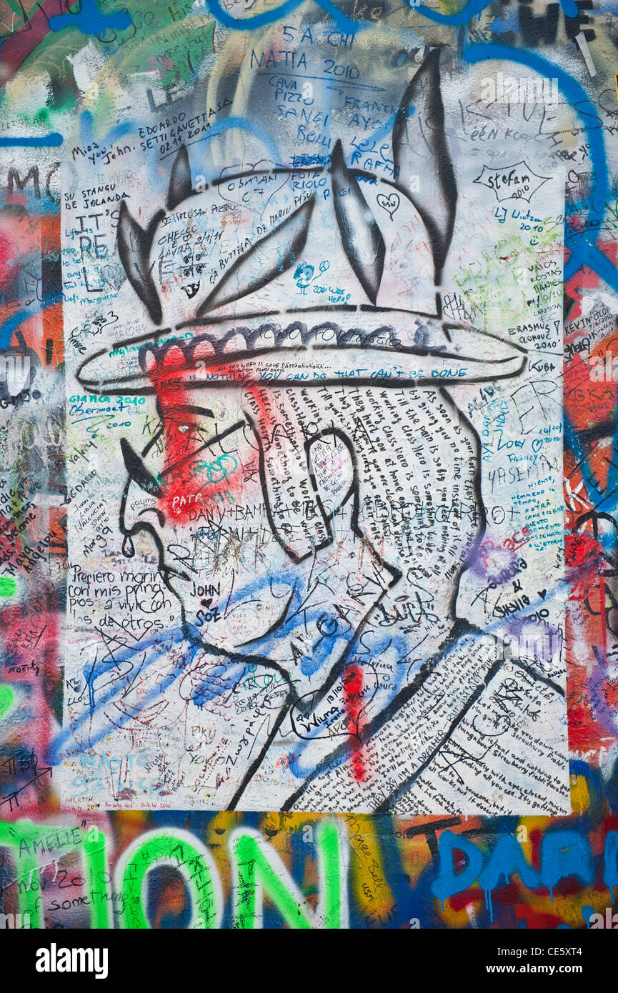 John Lennon-Tribut-Wand in der Mala Strana Teil der Altstadt in Prag, Tschechische Republik Stockfoto