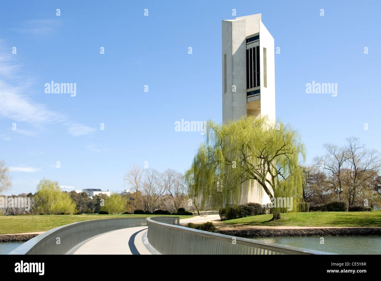 Die nationalen Glockenspiel, welches auf Aspen Insel im Lake Burley Griffin, Canberra, Australian Capital Territory, Australien Stockfoto