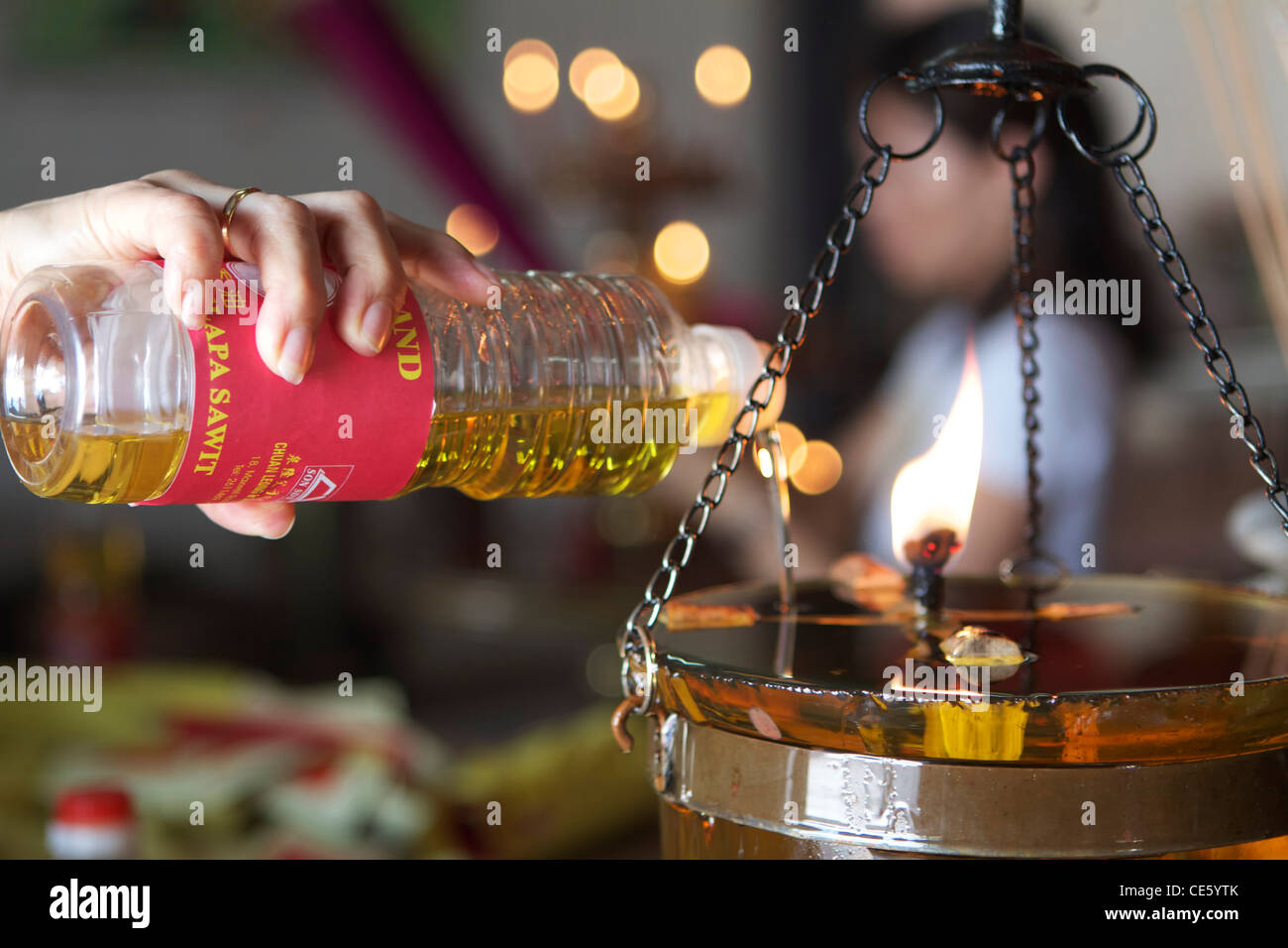 Öl für buddha Stockfoto