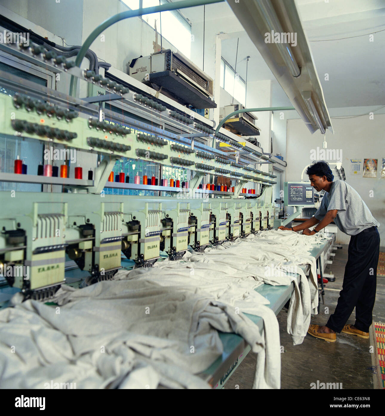 Automatische Stickerei Textilfabrik Stockfoto