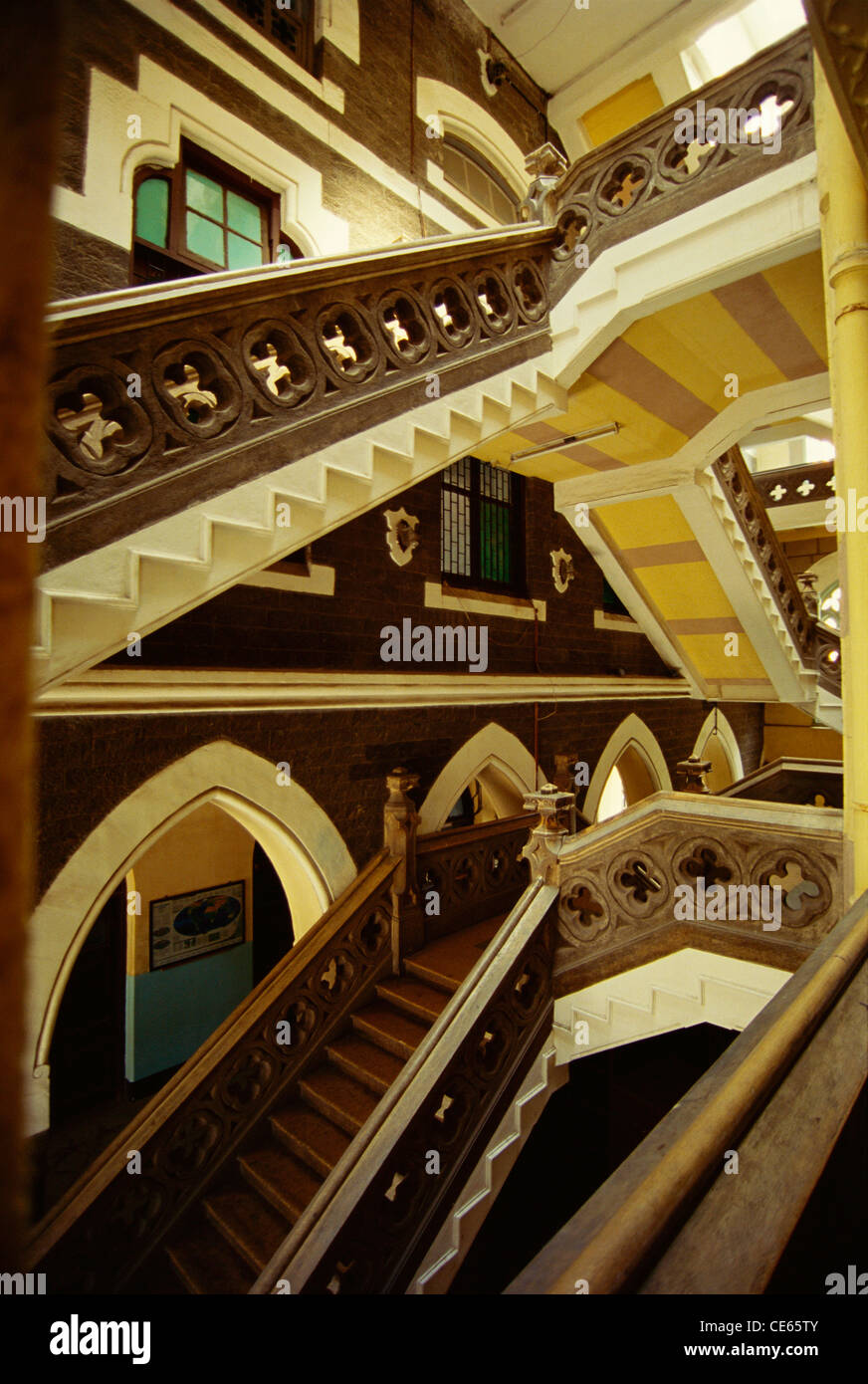 Staircase; St Xavier College Interiors; Bombay; Mumbai; Maharashtra; Indien; Asien Stockfoto