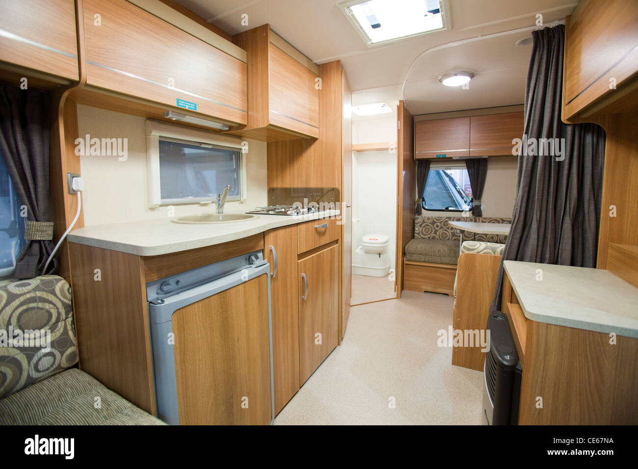 Ein Wohnwagen Interieur auf der Caravan und Reisemobil Messe Event ... Ein Wohnwagen Interieur auf der Caravan und Reisemobil Messe Event ...