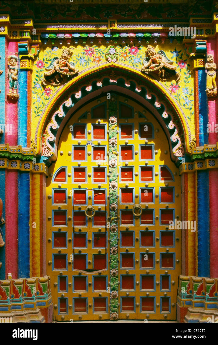 Tür der alten Swaminarayan Tempel; Bhuj; Kutch; Gujarat; Indien Stockfoto