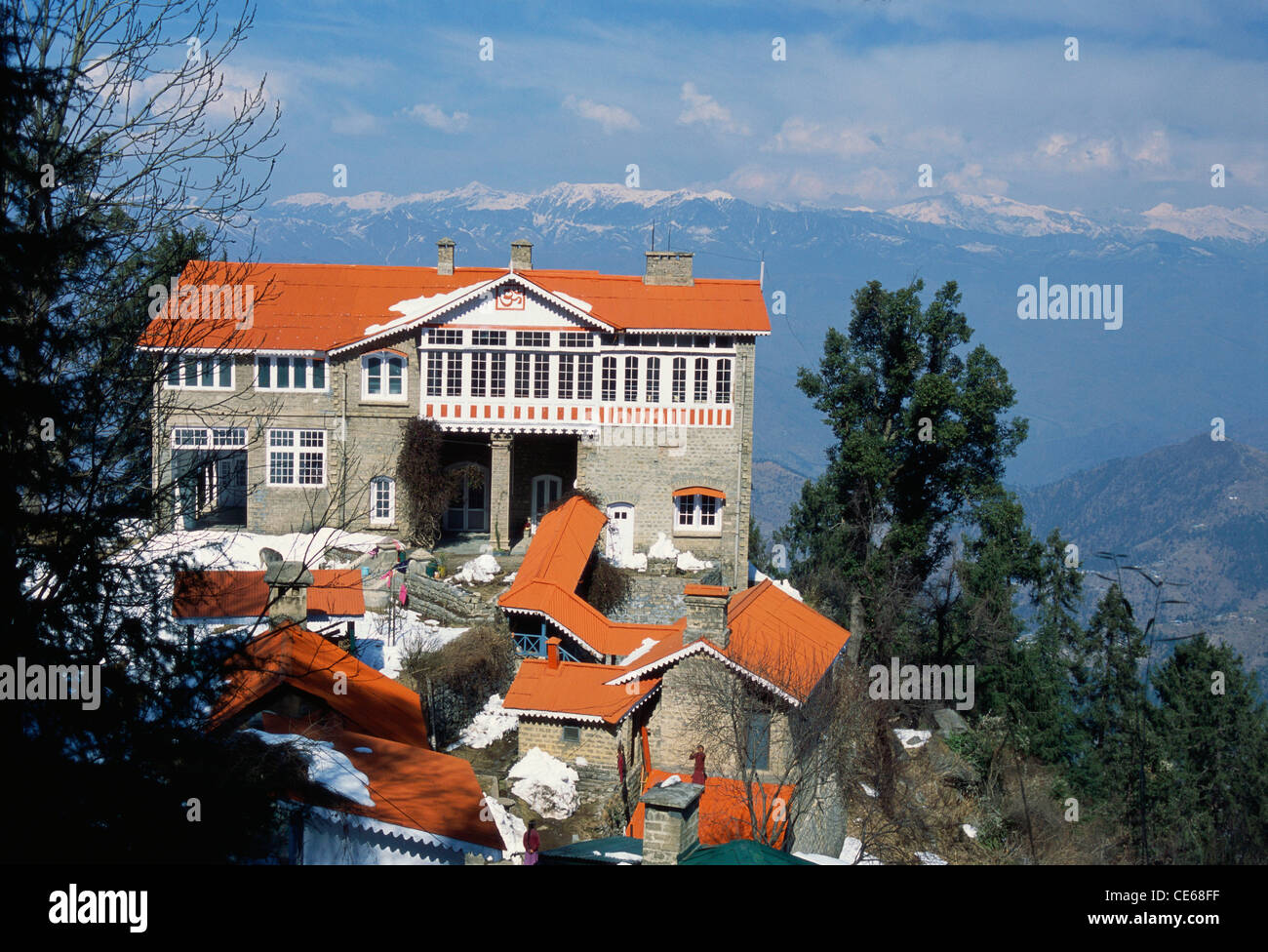 Dach-Spitzen von Häusern im Palastkomplex; Dalhousie; Himachal Pradesh; Indien; Asien Stockfoto