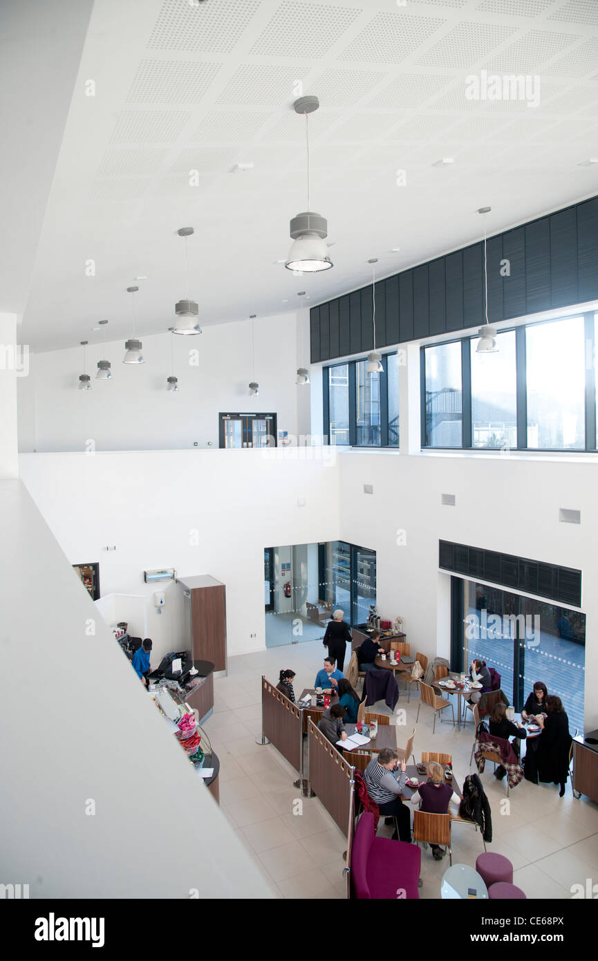Die neue Lloret [Institut für biologische, Umwelt- und ländlichen Wissenschaften] Gebäude auf dem Campus der Aberystwyth University, UK Stockfoto