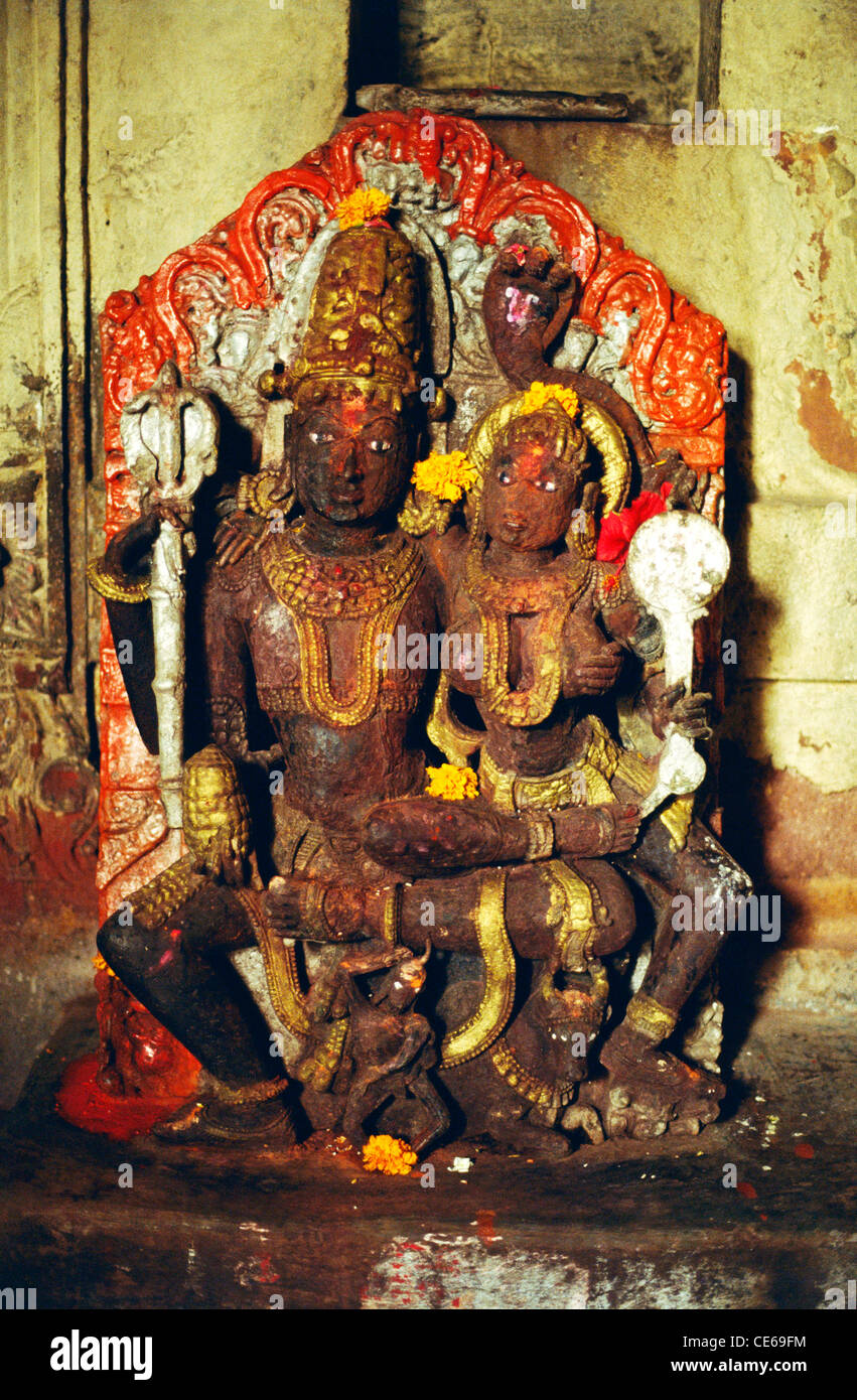 Shankar Parvati Gott und Göttin Idol im Tempel; Nala Sopara; Palghar; Vasai; Bombay; Mumbai; Maharashtra; Indien; Asien Stockfoto