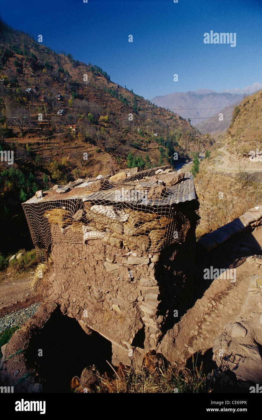 Armee Blockhaus; Armeebunker; Grenzdorf; defensive militärische Befestigung; Uri; Baramulla Bezirk; Jammu und Kaschmir; Indien; Asien Stockfoto