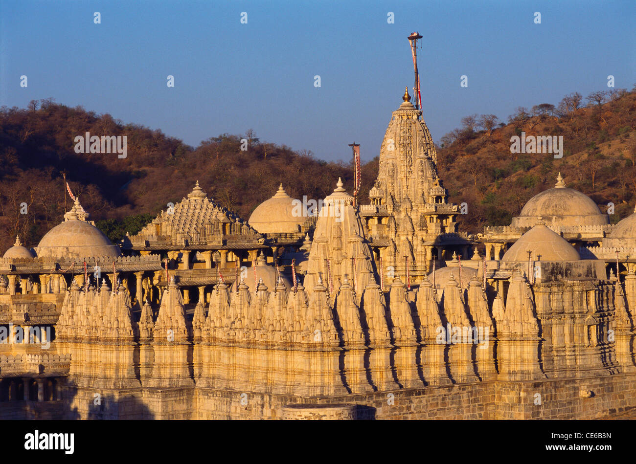 Ranakpur Jain Tempel; Chaturmukha Dharana Vihara; Ranakpur; Sadri; Pali; Rajasthan; Indien; Asien Stockfoto