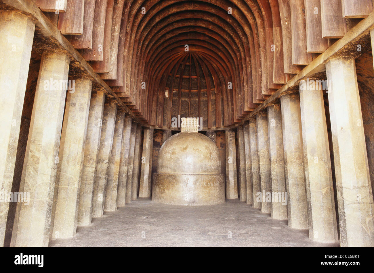 Stupa in Fels geschnitten Bhaja Höhlen Malavali Pune Maharashtra, Indien Stockfoto