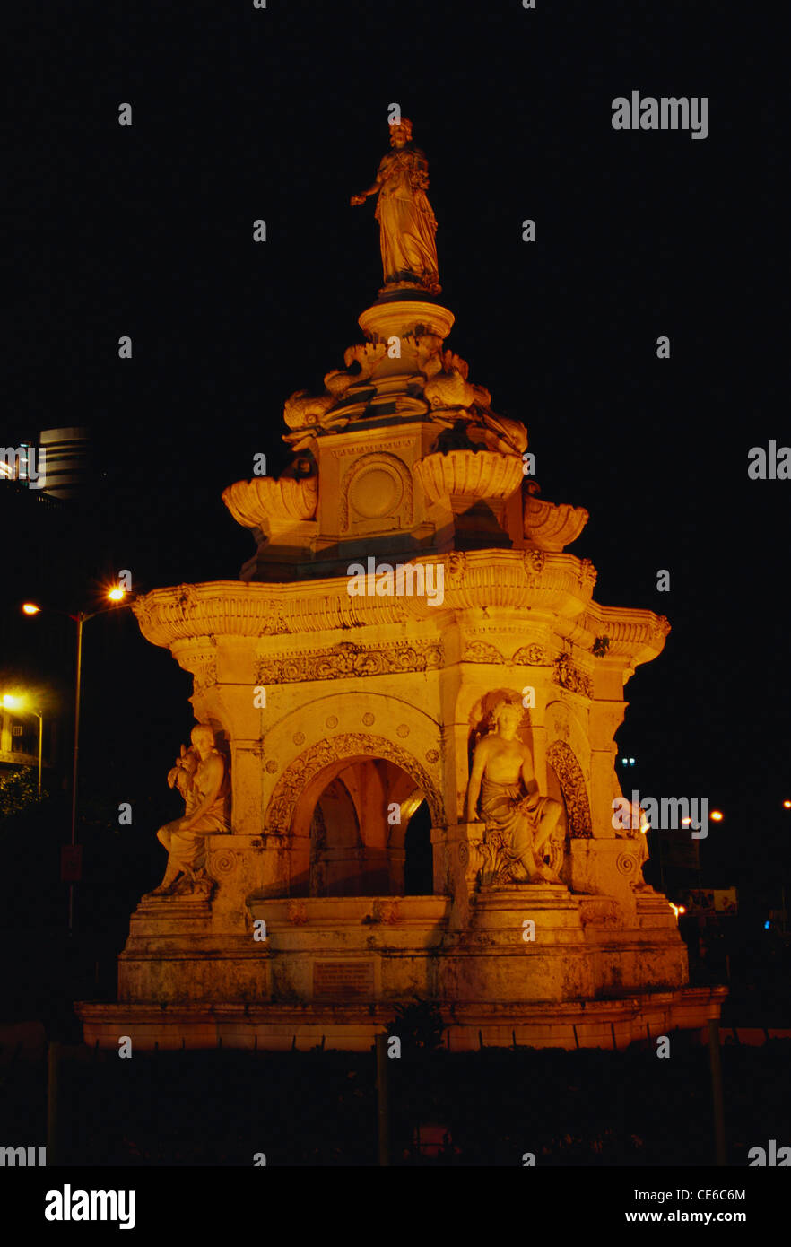 Flora Fountain jetzt Hutatma Chowk bei Nacht; Bombay Mumbai; Maharashtra; Indien Stockfoto