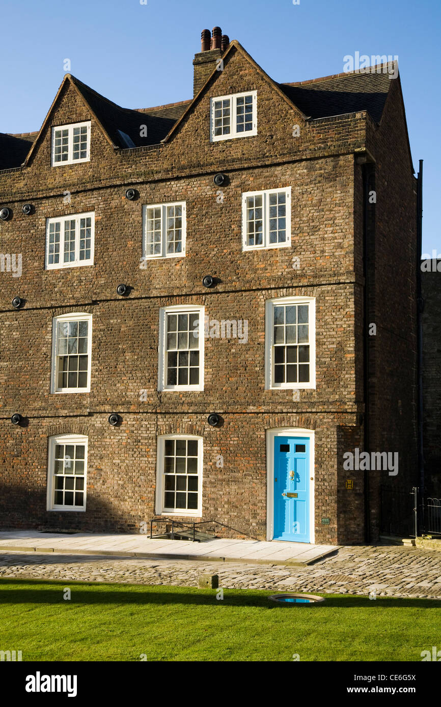 Alte Terrasse / Reihenhaus Häuser / Wohnungen / Wohnung / Unterkunft in der Nähe von Queen es House, The Tower of London. VEREINIGTES KÖNIGREICH. Stockfoto