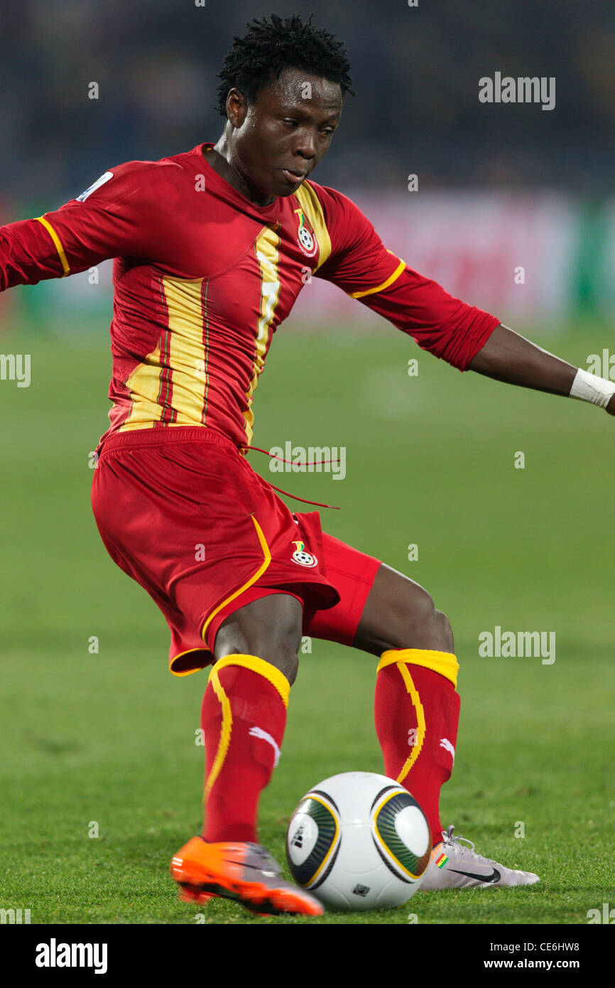 Samuel Inkoom von Ghana schießt den Ball während einer 2010 FIFA World Cup Runde 16 Match gegen die Vereinigten Staaten. Stockfoto