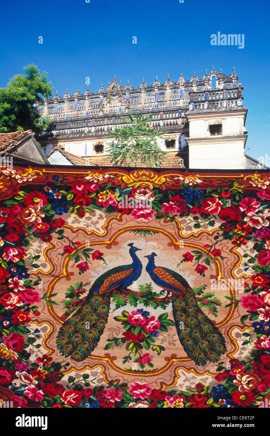 MAA 85054: alte antike bunte Wollteppich mit Pfau und floralen design Südindien Stockfoto