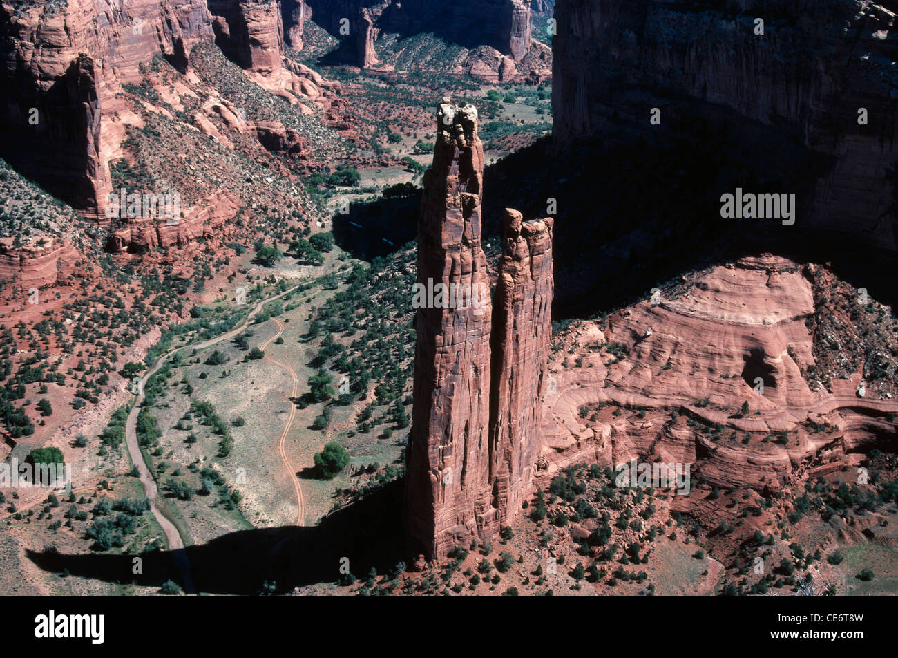 AMA 87912: Luftbild Berge Canyon de Chelly; Arizona; Vereinigte Staaten von Amerika-USA Stockfoto