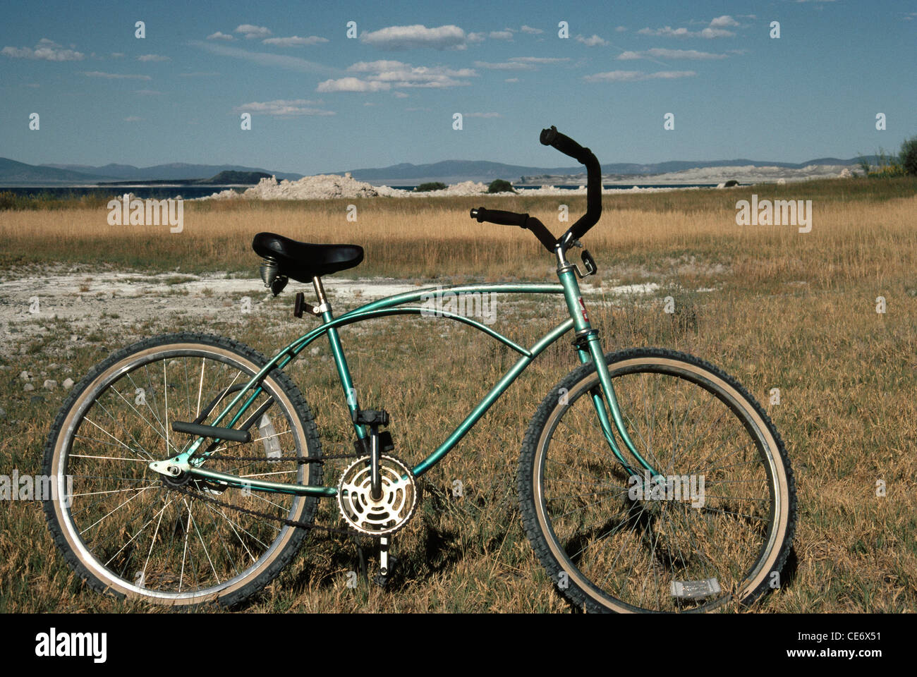 AMA 85440: Fahrrad Profil geparkt stehen in den Bereichen Stockfoto