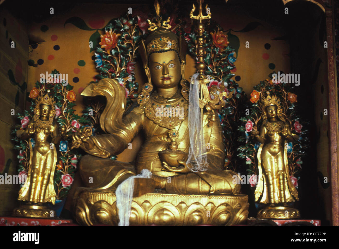 AMA 82634: Golden Idol der buddhistischen Herrn Pemyanche; Sikkim; Indien Stockfoto