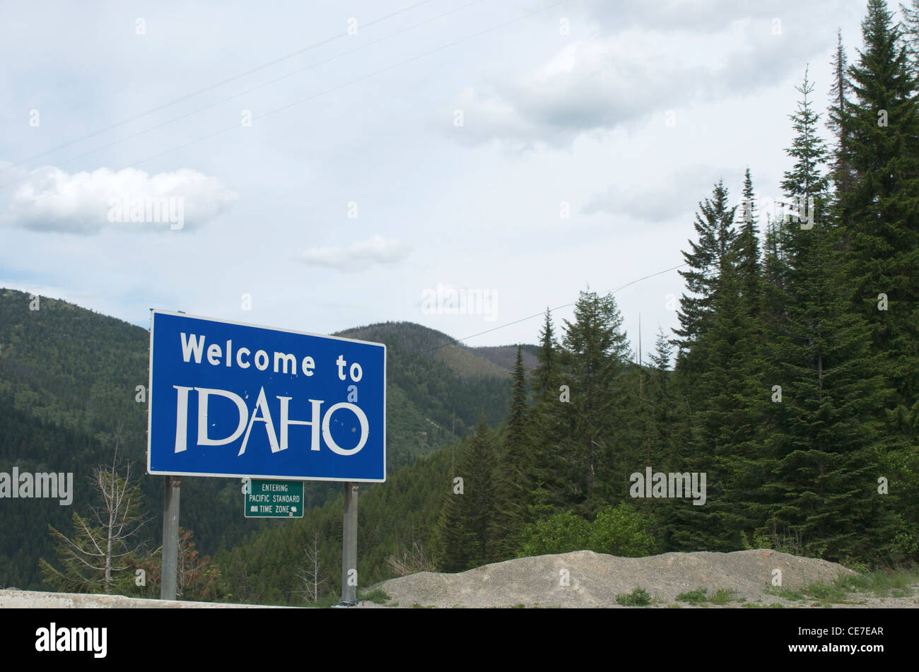 Eingabe von Idaho von Montana - Idaho Schild mit Zeitzone Änderungsnachricht Stockfoto