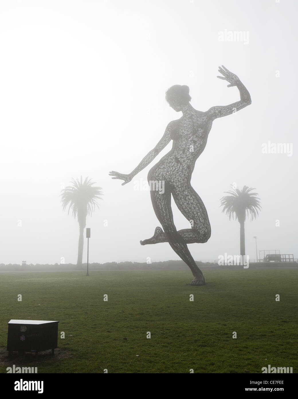 "Bliss-Tanz" Edelstahl mesh Skulptur von Marco Cochrane - Treasure Island, San Francisco, Kalifornien, USA Stockfoto