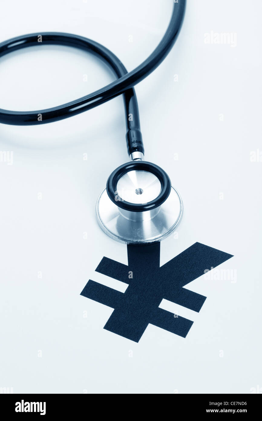 Stethoskop und Yuan Zeichen, Konzept der finanziellen Gesundheit Stockfoto