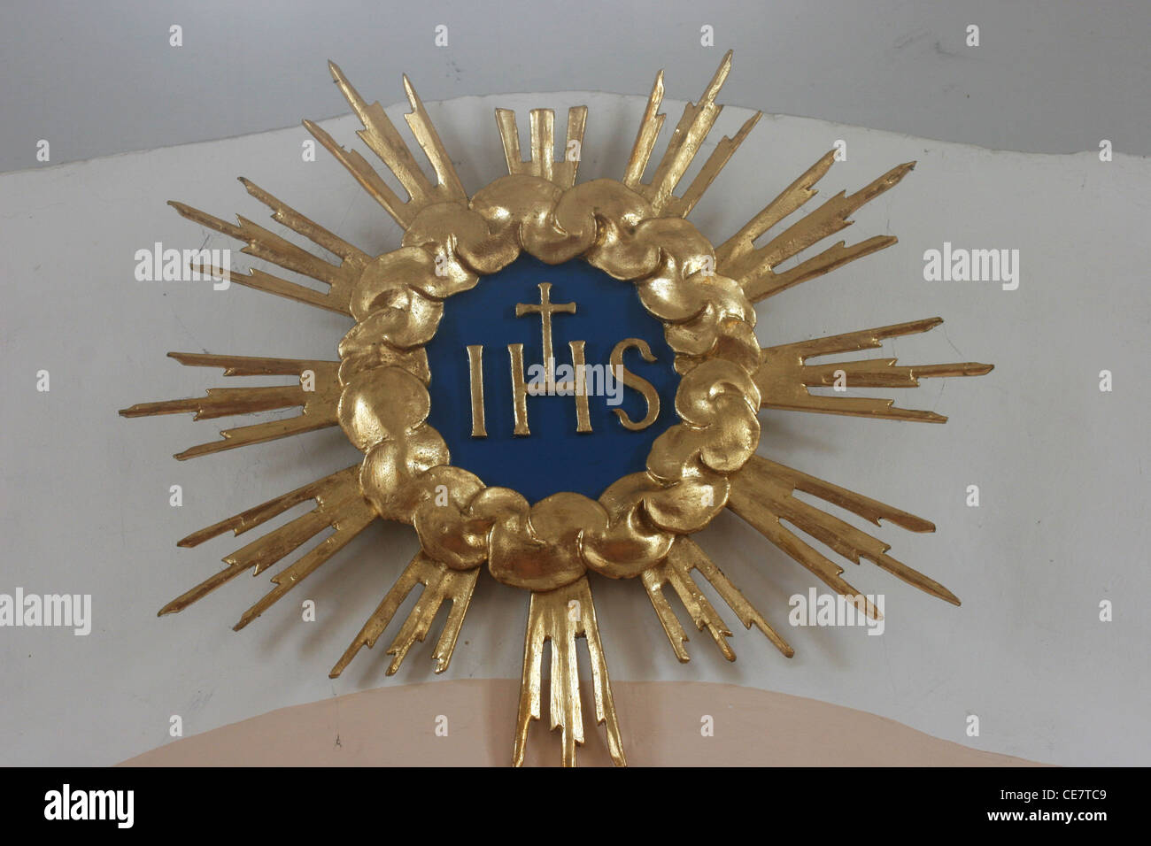 IHS-Zeichen: Jesus Hominum Salvator Stockfoto