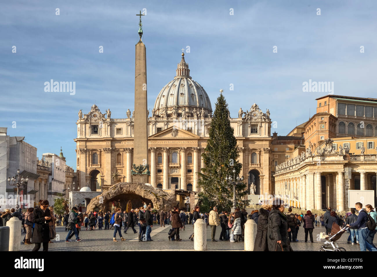 Piazza San Pietro Obelisk mit dem Vatikan und den Petersdom Stockfoto