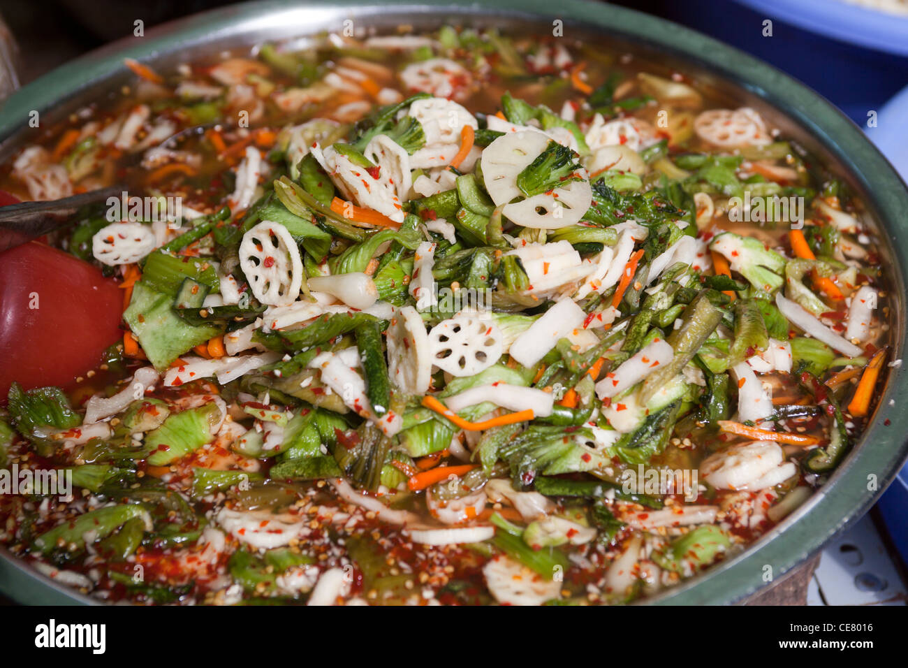 Eingelegtes Gemüse auf Verkauf in Chinatown Ho Chi Minh Vietnam Stockfoto