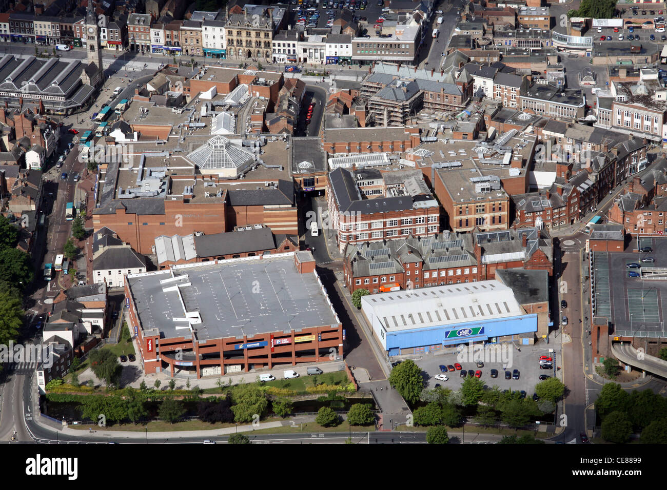 Luftaufnahme des Stadtzentrums von Darlington mit dem Cornmill Shopping Center im linken Vordergrund Stockfoto
