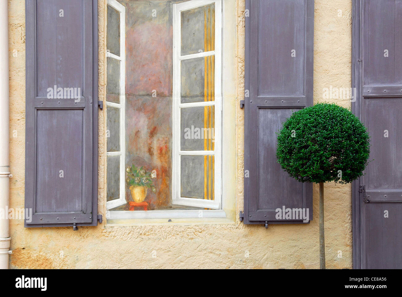 Trompe l ' oeil Wandgemälde an Haus, Dordogne, Frankreich Stockfoto Trompe l ' oeil Wandgemälde an Haus, Dordogne, Frankreich Stockfoto
