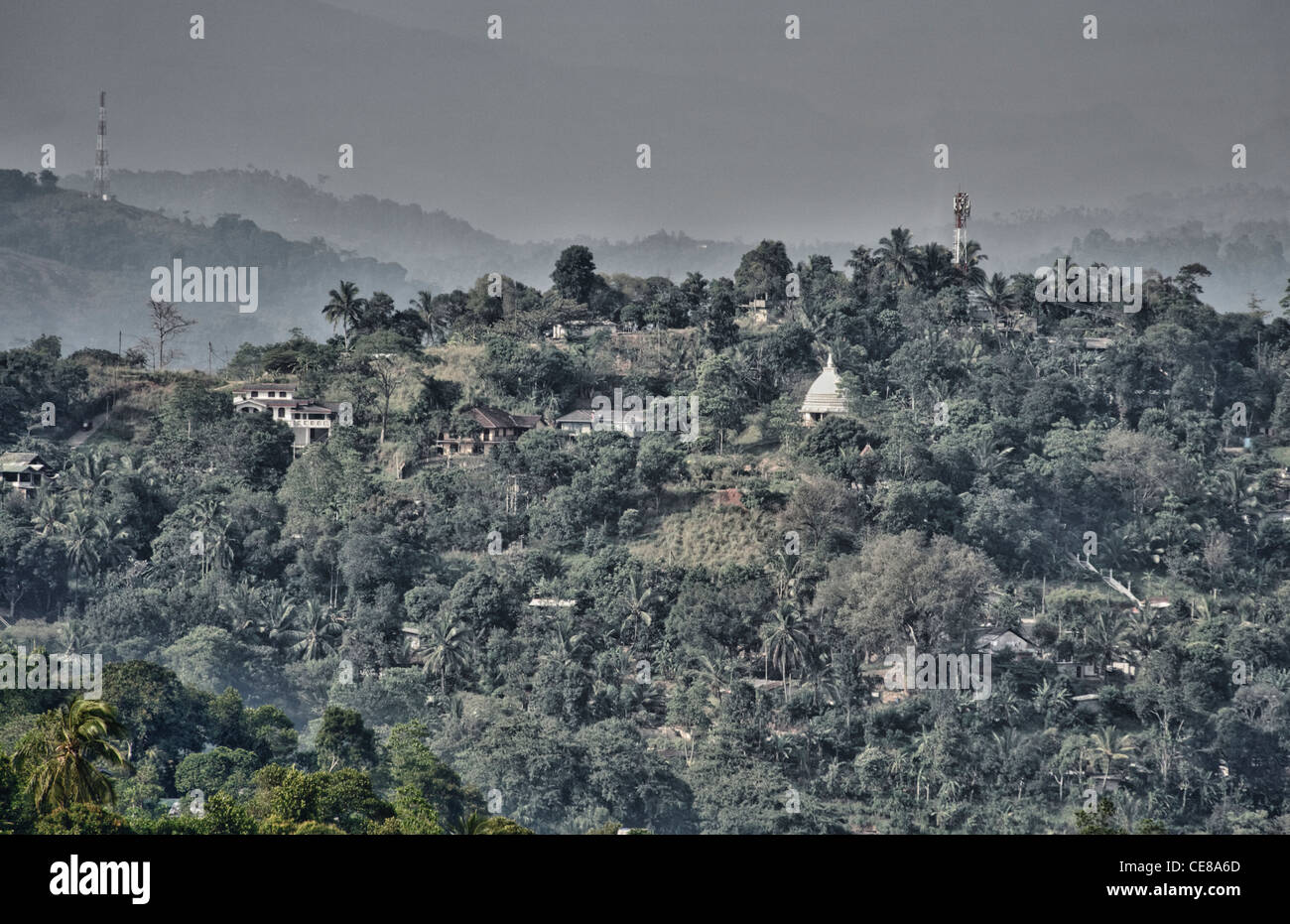 HDR-Stupa auf einem Kandy Hillside, Sri Lanka Stockfoto