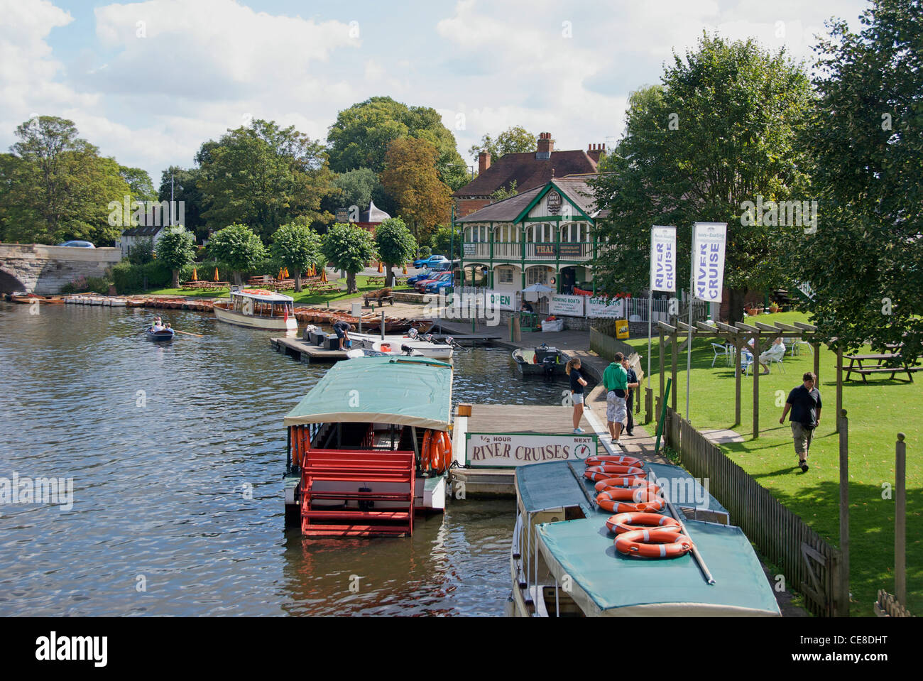 Boote am Fluss Avon, Stratford-upon-Avon, England, Vereinigtes Königreich Stockfoto