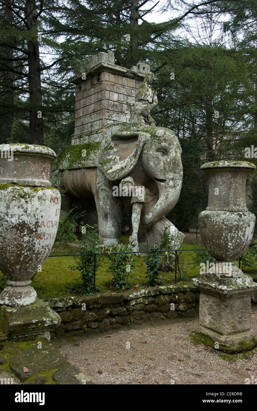 Der Elefant, Parco dei Mostri monumentale Komplex, Bomarzo, Viterbo, Latium, Italien Stockfoto