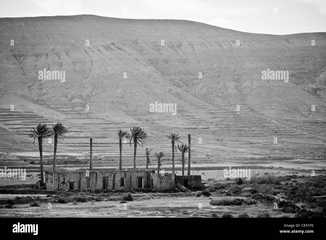 Eine von der Casa de los coroneles gesehen Ruine (die Colonels' Haus), La Oliva, Fuerteventura, Spanien Stockfoto