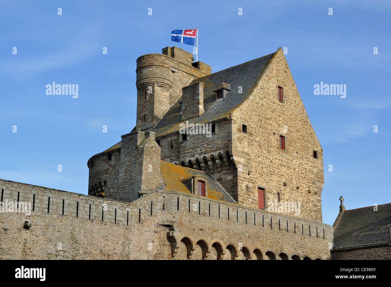 Das Schloss in 1424 gebaut (jetzt ist Es amuseum) in St. Malo (Bretagne, Frankreich). Stockfoto