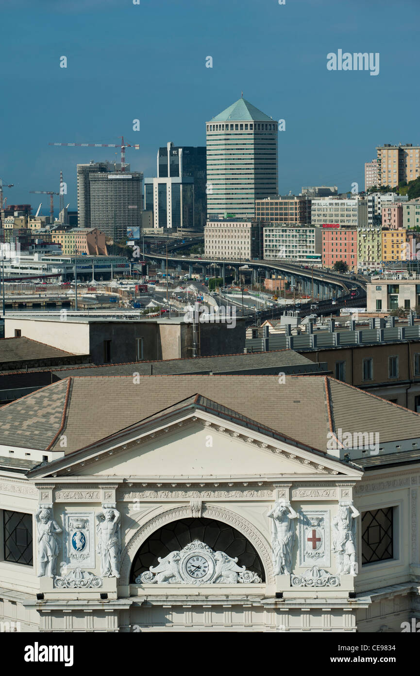 Blick auf die Skyline von San Benigno. Die modernen Geschäftsviertel von Genua (Italienisch, Genova) Italien, Europa Stockfoto