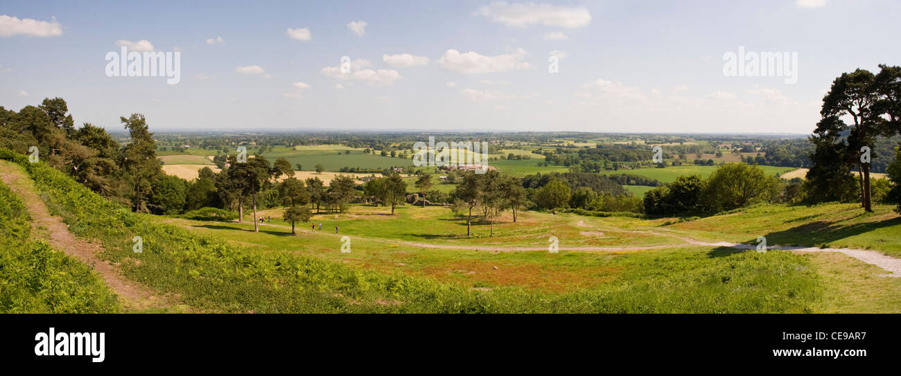 Einen Panoramablick über den Cheshire Ebenen von Beeston Schloß Cheshire England UK. Stockfoto