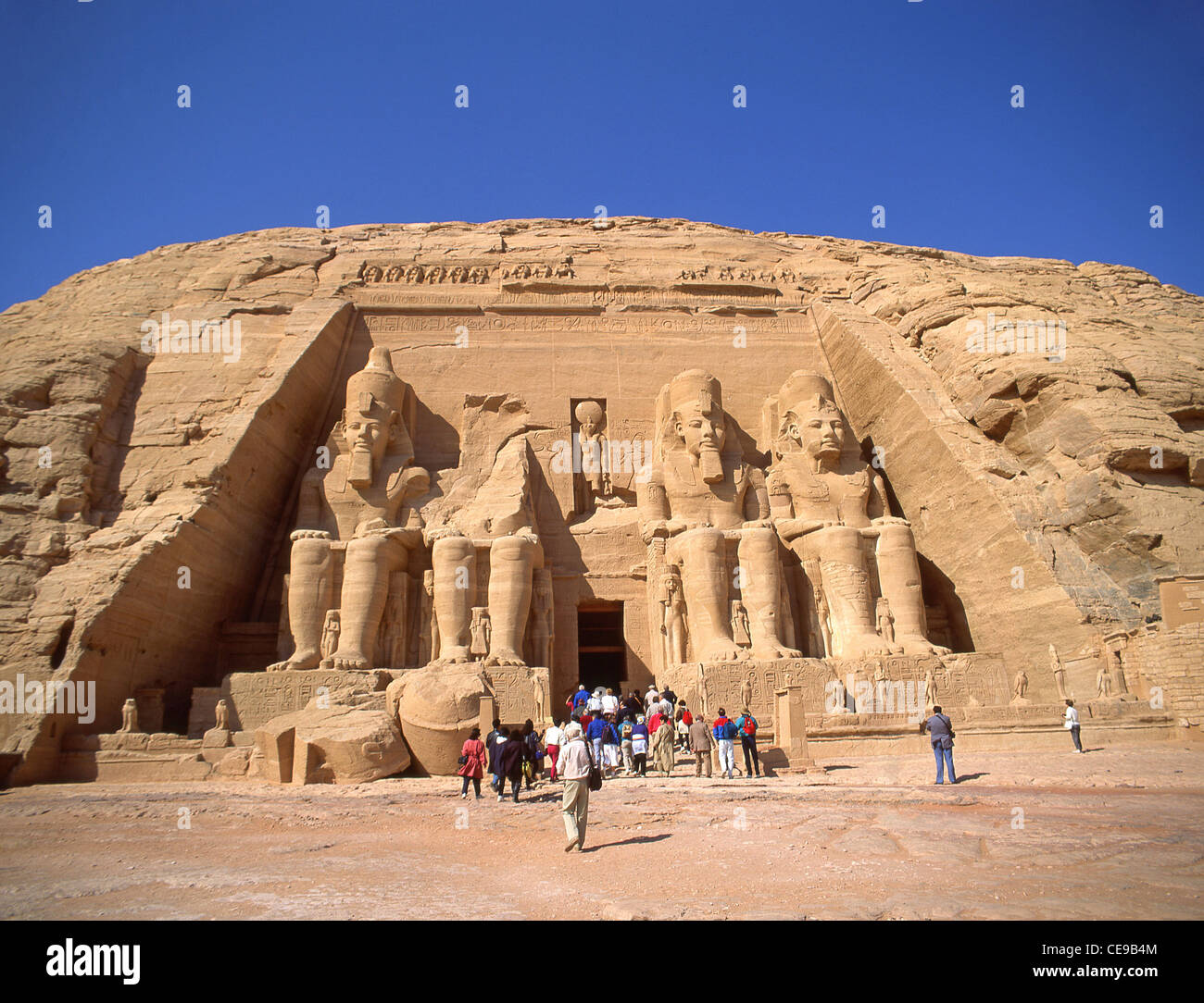 Großer Tempel von Ramses II, Abu Simbel, Assuan Governorate, Republik Ägypten Stockfoto
