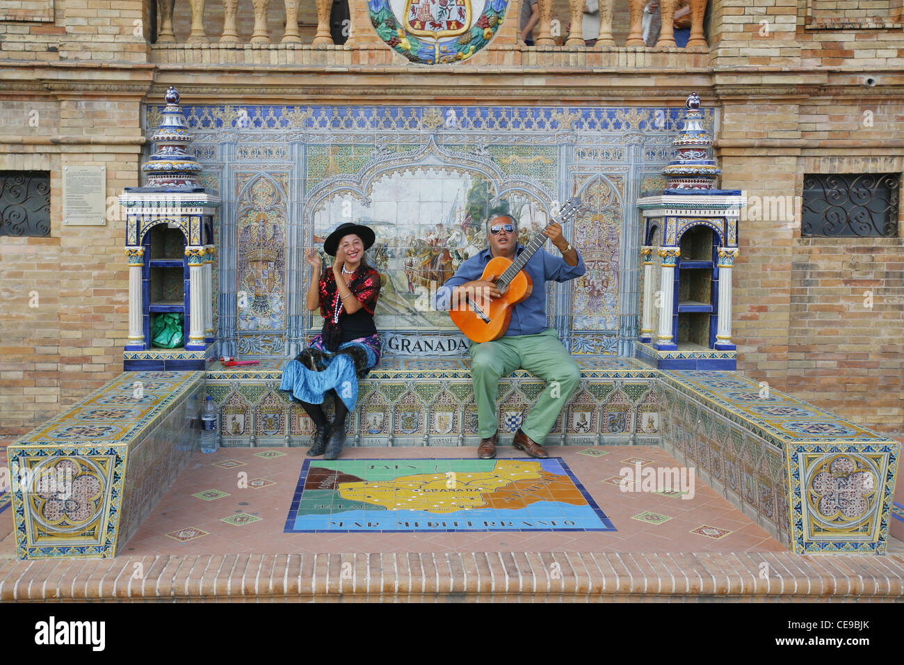 Flamenco-Musikern im Granada Alkoven von der Plaza de España in Sevilla, Spanien Stockfoto