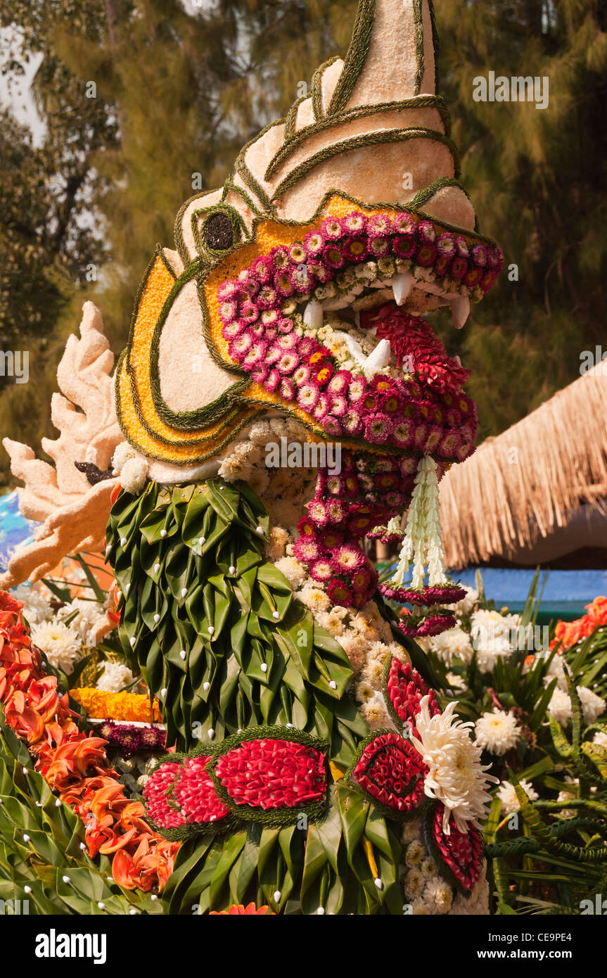 Elk208-1225v Thailand, Chiang Mai, Blumenfest, Schwimmer detail Stockfoto