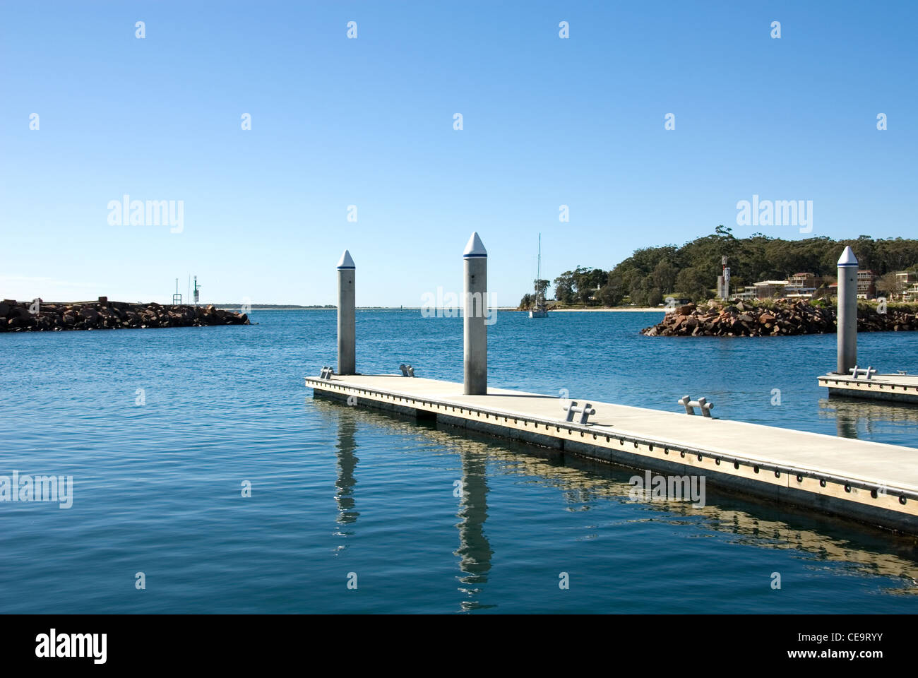 Einem schwimmenden Steg in Nelson Bay Harbour, New South Wales, Australien Stockfoto